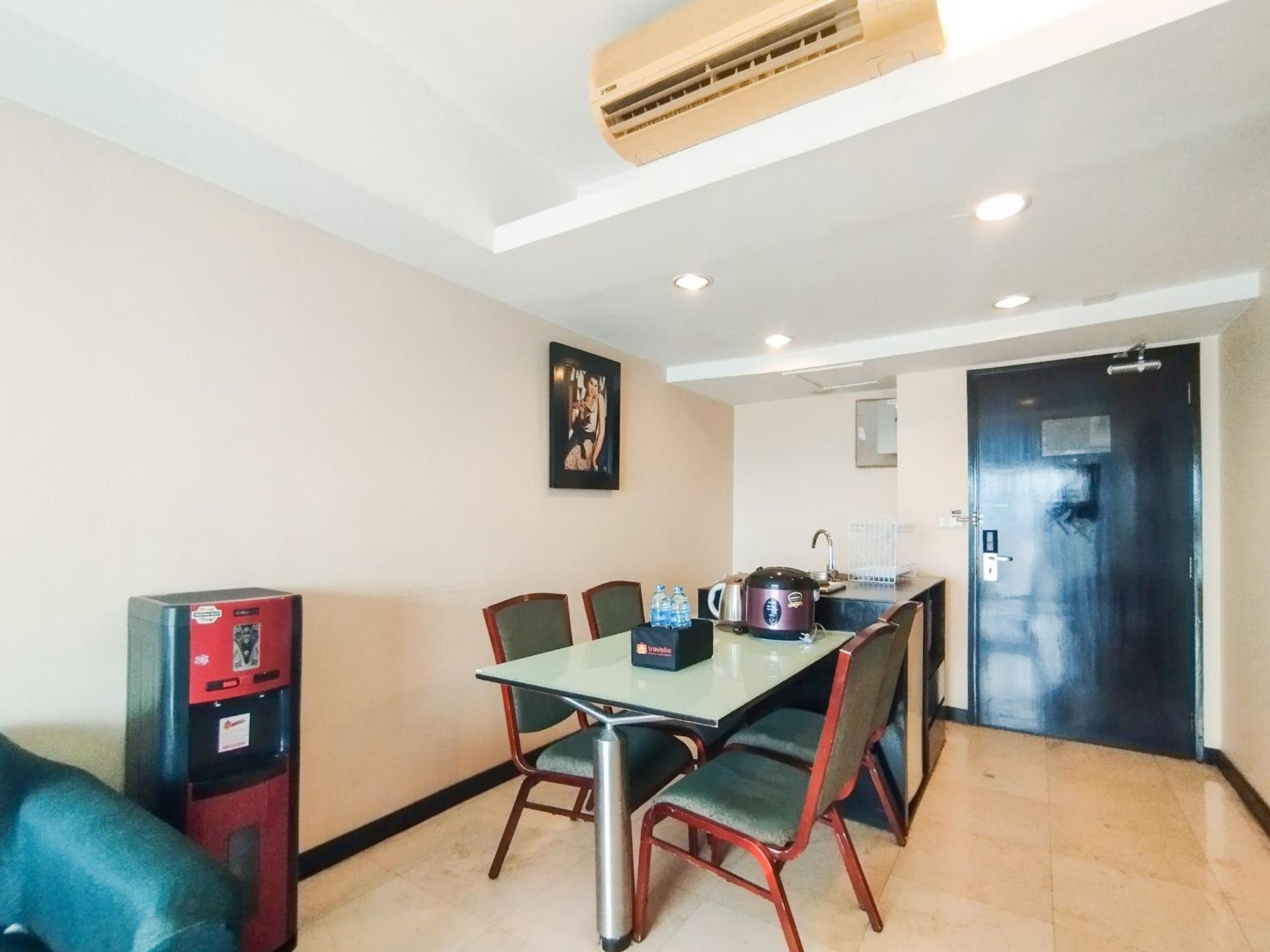 Tranquil Designed 2br At Braga Walk By Travelio